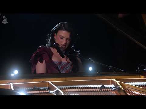 Lola Young Performs a Stripped-Back “Messy