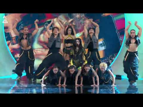 KATSEYE Performs “Gnarly”