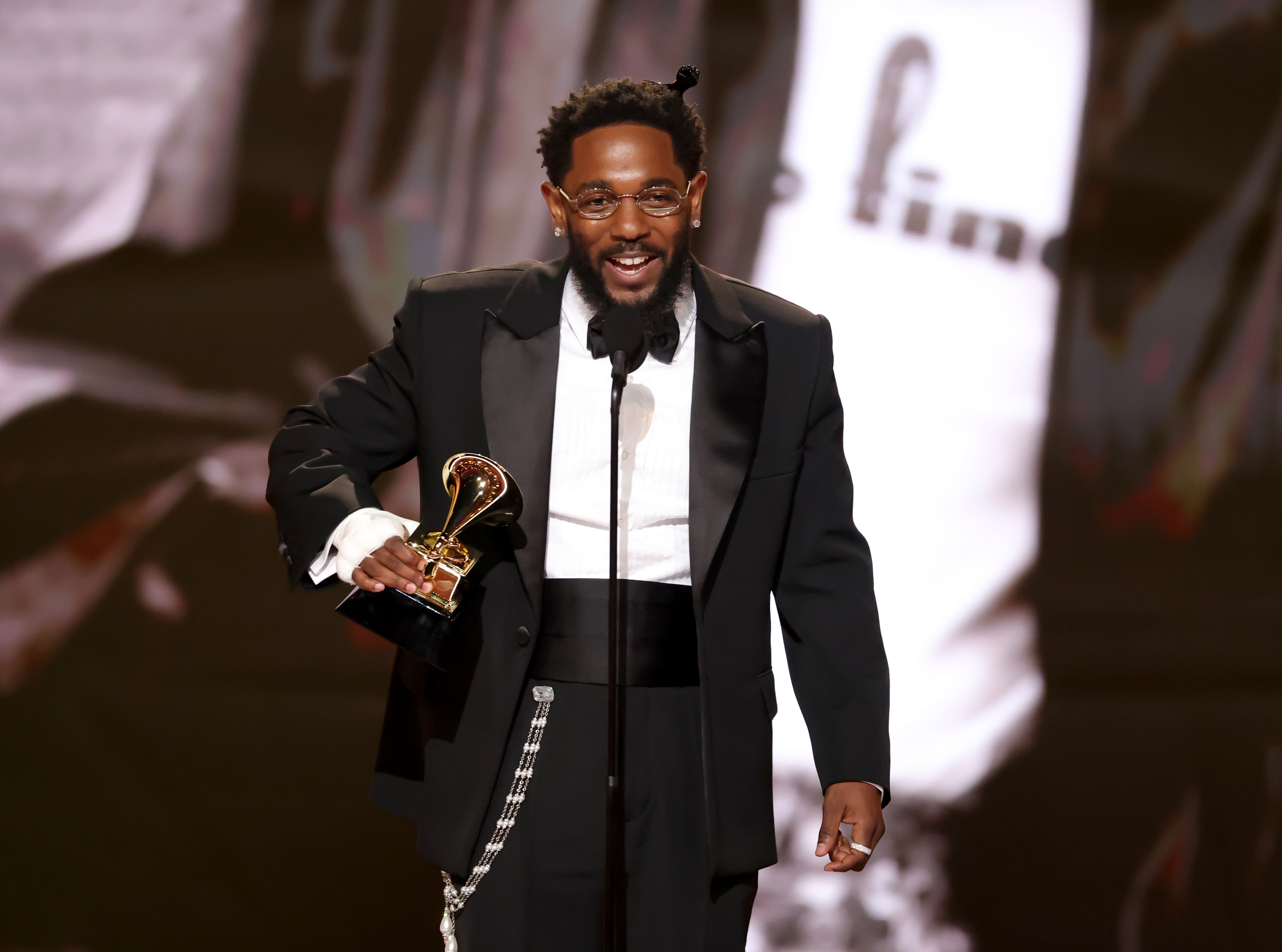 Kendrick Lamar Wins Best Rap Album