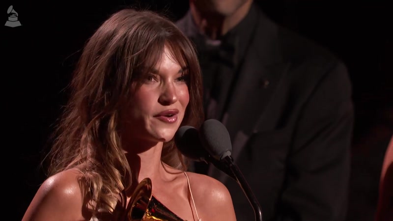 Amy Allen Wins Songwriter Of The Year