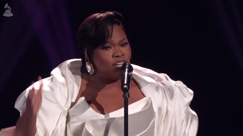 Tasha Cobbs Leonard Performs "Church"